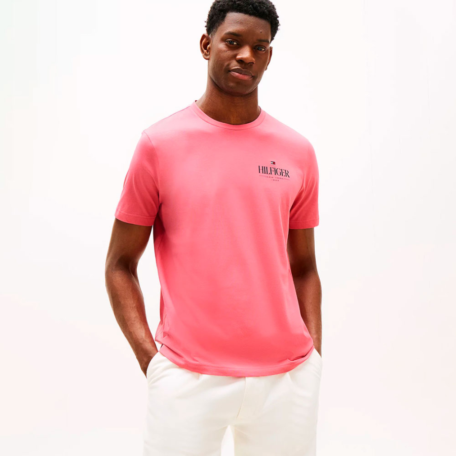 camiseta-de-cuello-redondo-con-logo camiseta-de-cuello-redondo-con-logo