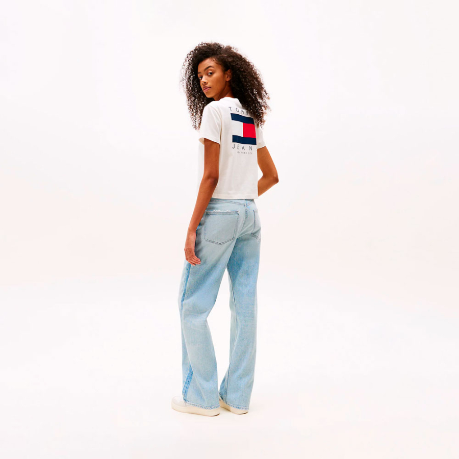 camiseta-com-logo-nas-costas camiseta-com-logo-nas-costas