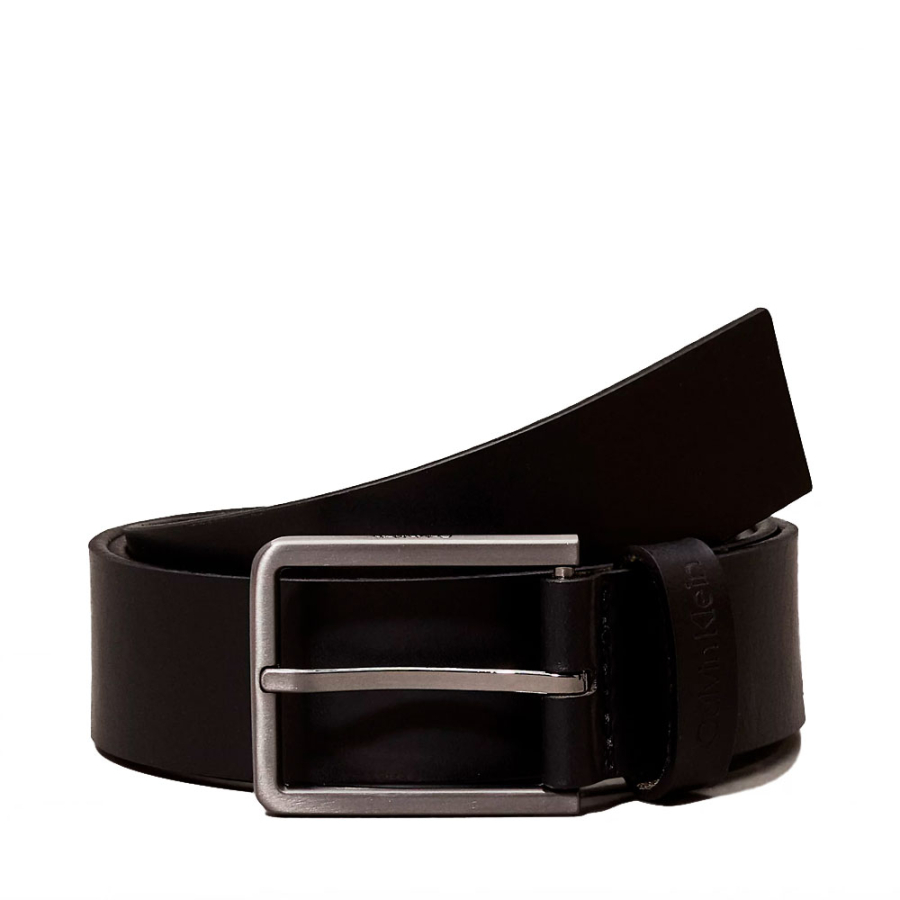 ceinture-en-cuir-essentielle