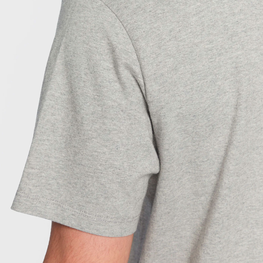camiseta-original-con-cuello-en-v camiseta-original-con-cuello-en-v