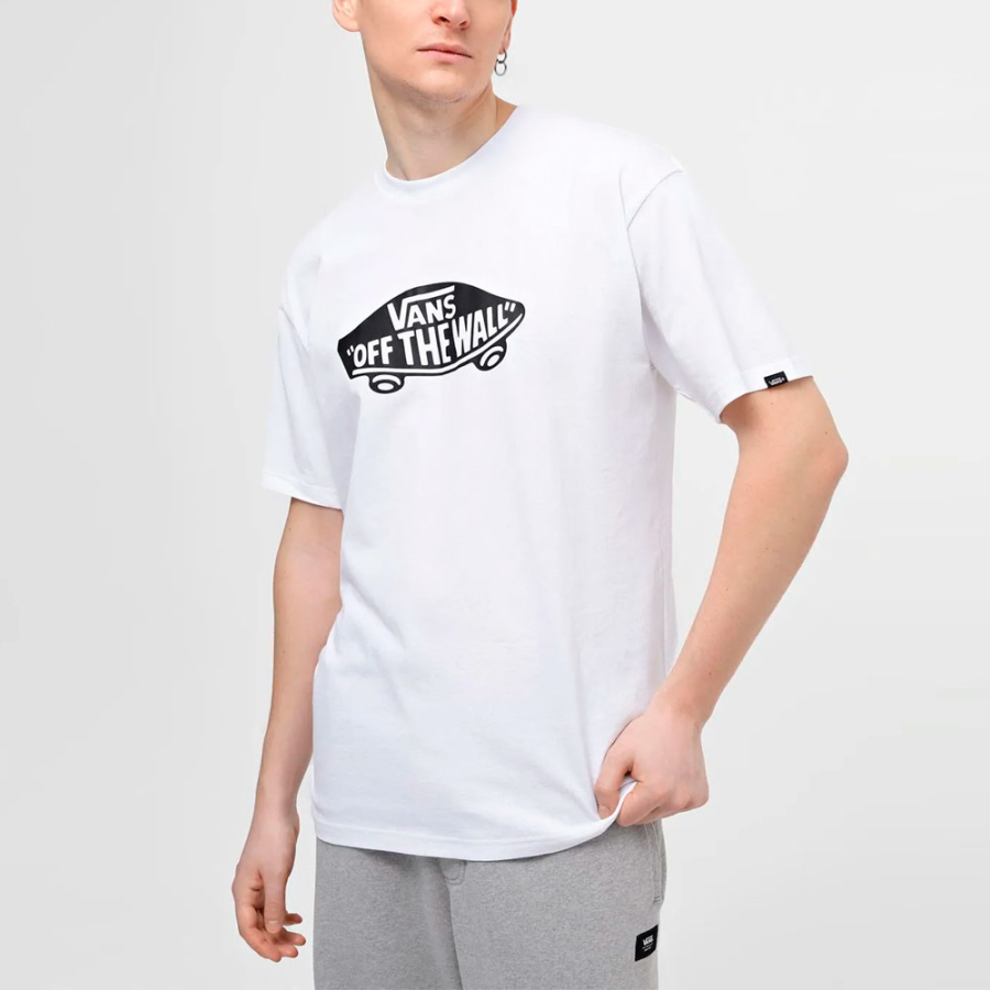t-shirt-classica-fuori-dalla-parete t-shirt-classica-fuori-dalla-parete