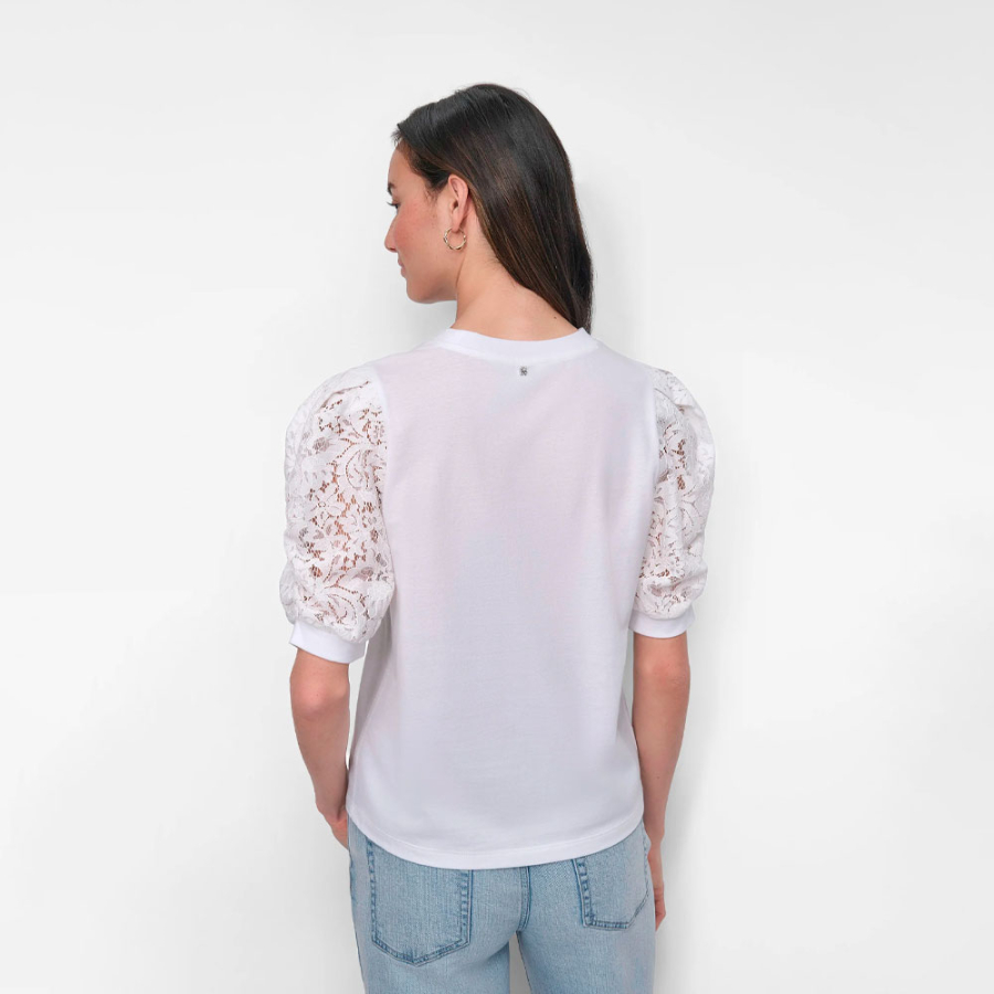 t-shirt-col-rond-a-manches-bouffantes-en-dentelle t-shirt-col-rond-a-manches-bouffantes-en-dentelle