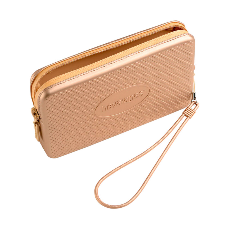 havaianas-mini-bag-plus-champagnerfarbene-tasche-in-metallic havaianas-mini-bag-plus-champagnerfarbene-tasche-in-metallic