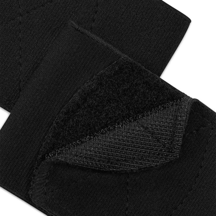 munequera-nike-guard-stay-ii-negra-y-blanca munequera-nike-guard-stay-ii-negra-y-blanca