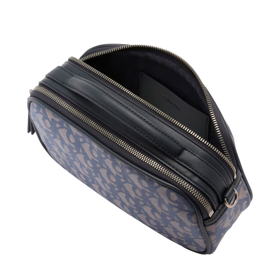 sac-a-bandouliere-pour-appareil-photo-monogramme sac-a-bandouliere-pour-appareil-photo-monogramme