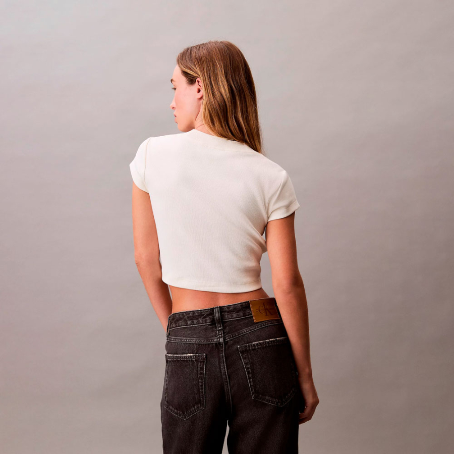 camiseta-slim-fit-com-monograma camiseta-slim-fit-com-monograma