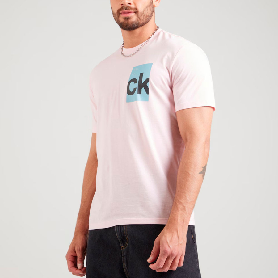 t-shirt-con-grafica-a-scatola t-shirt-con-grafica-a-scatola