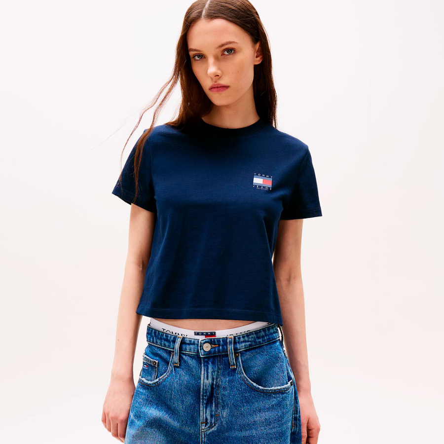 camiseta-com-logo-nas-costas camiseta-com-logo-nas-costas
