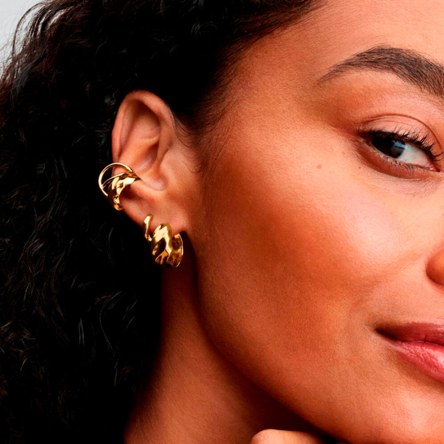 wavy-hoop-earrings-263874c00 wavy-hoop-earrings-263874c00
