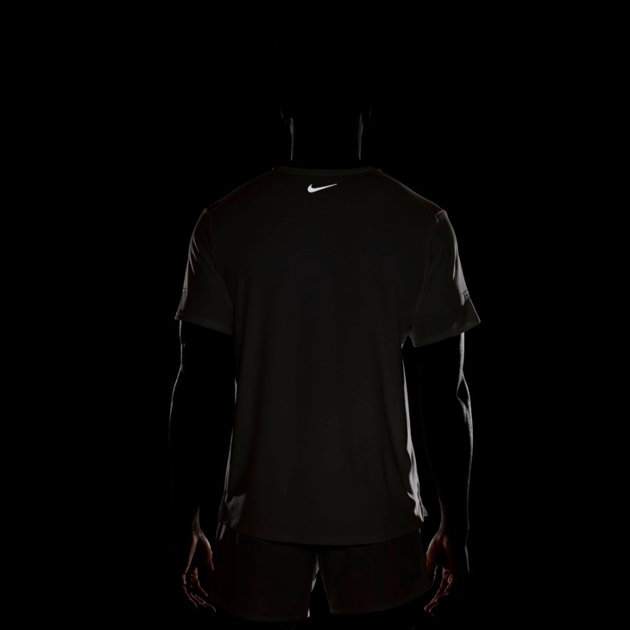 camiseta-dri-fit-uv-miler-flash camiseta-dri-fit-uv-miler-flash
