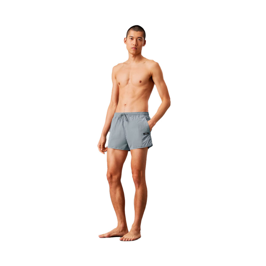 banador-corto-de-runner-ck-essentials banador-corto-de-runner-ck-essentials