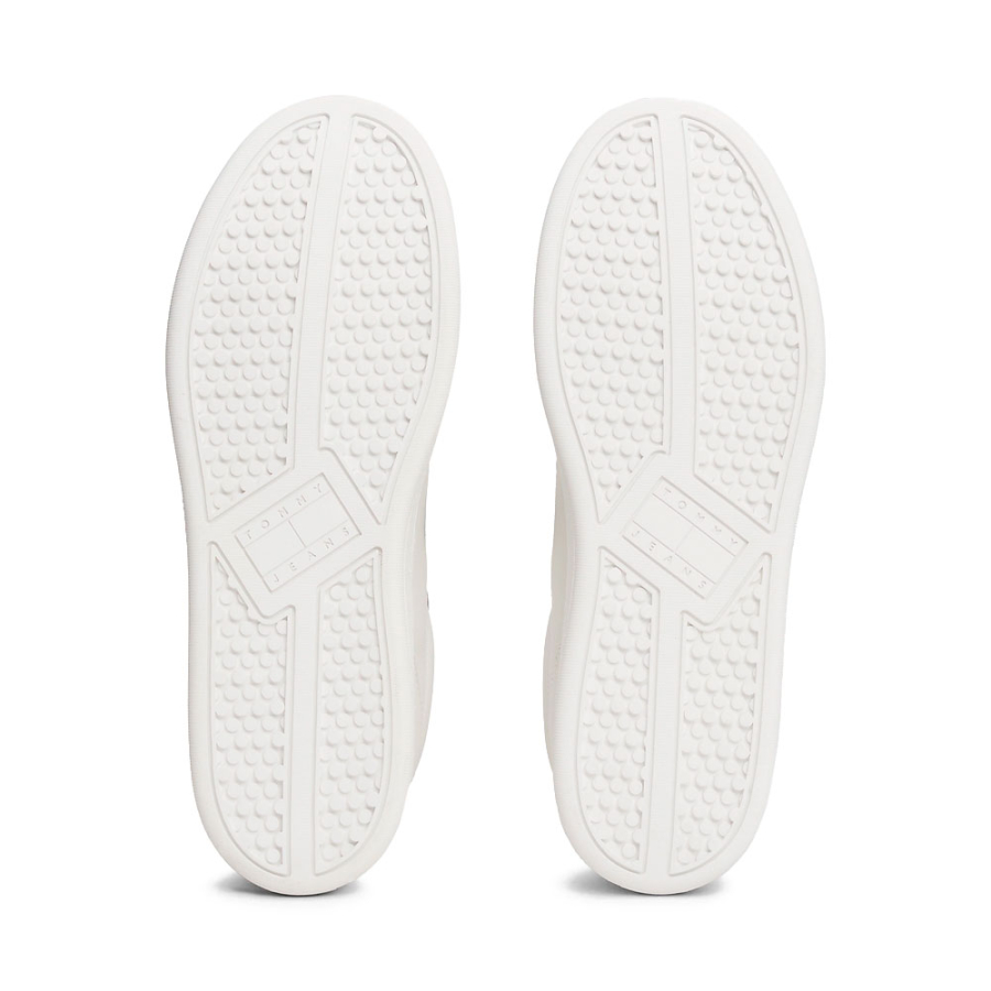 sneakers-dal-design-retro-con-inserti-in-pelle sneakers-dal-design-retro-con-inserti-in-pelle