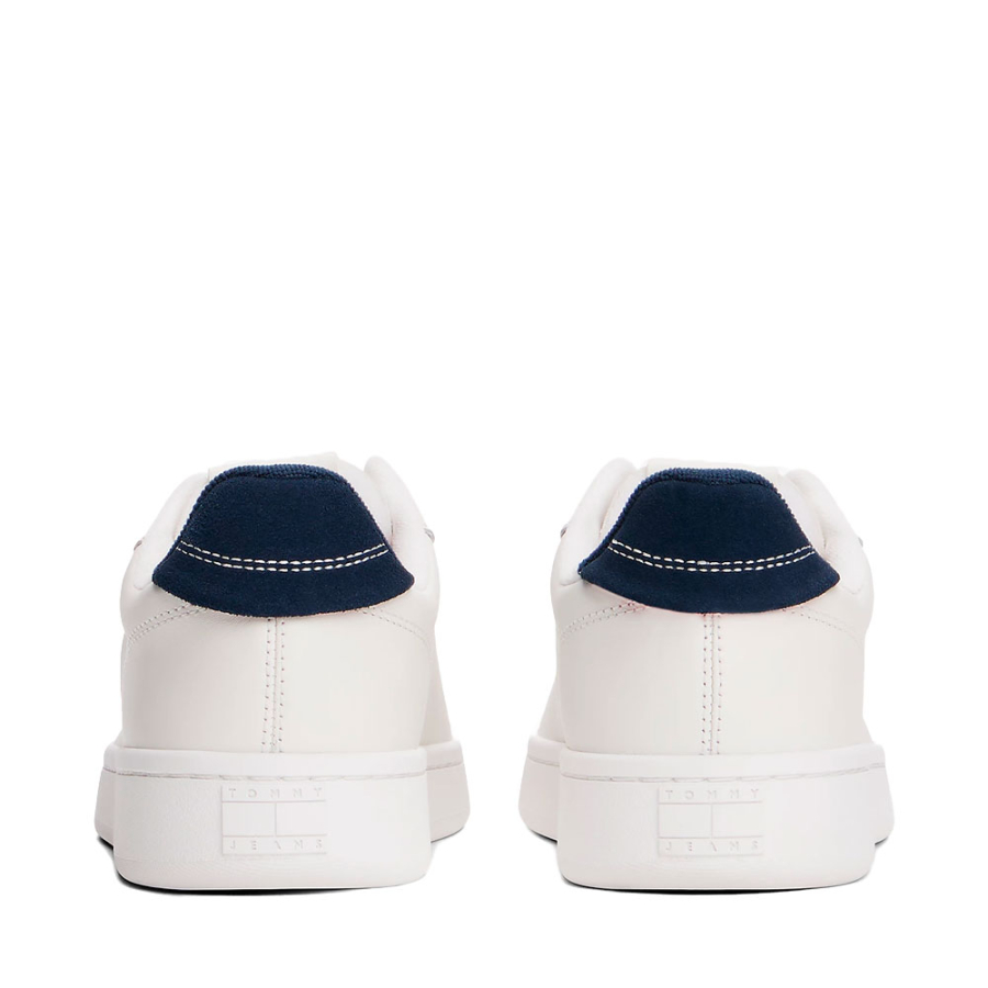 sneakers-dal-design-retro-con-inserti-in-pelle sneakers-dal-design-retro-con-inserti-in-pelle