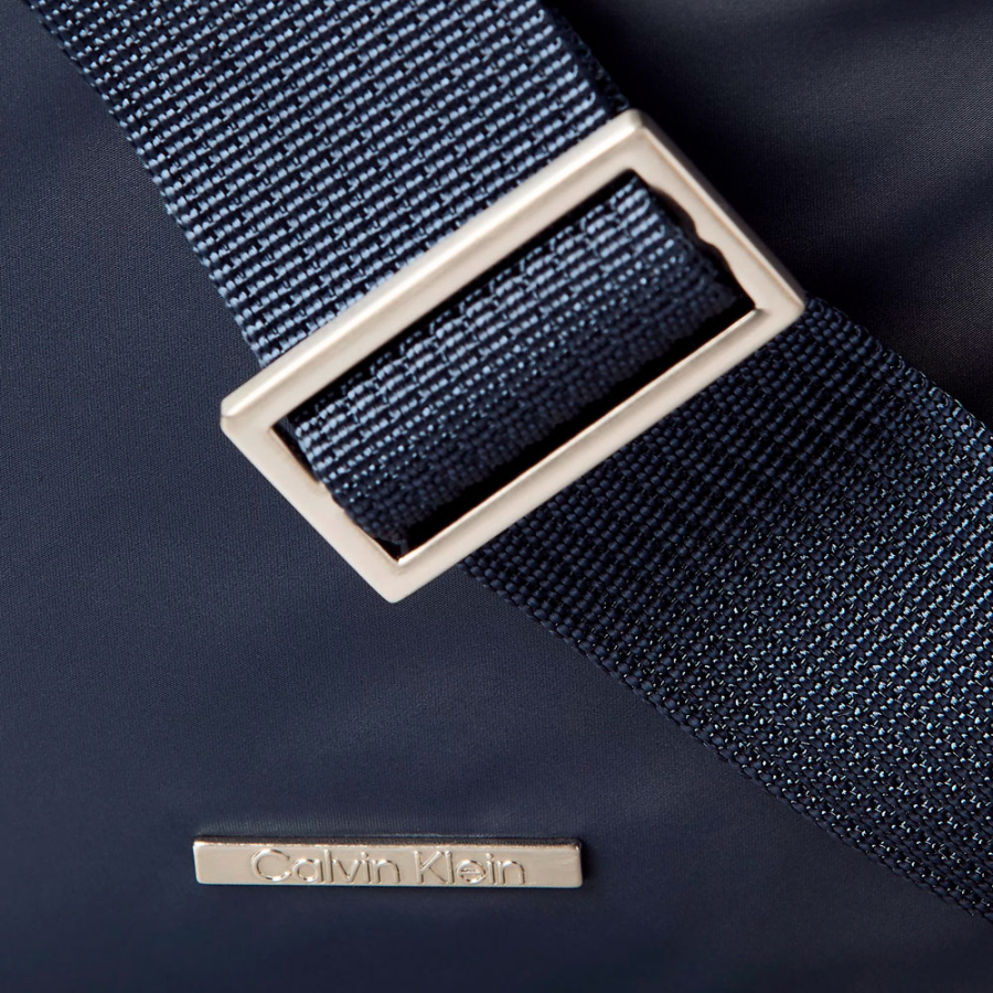 bandolera-sleek-nylon-reporter bandolera-sleek-nylon-reporter