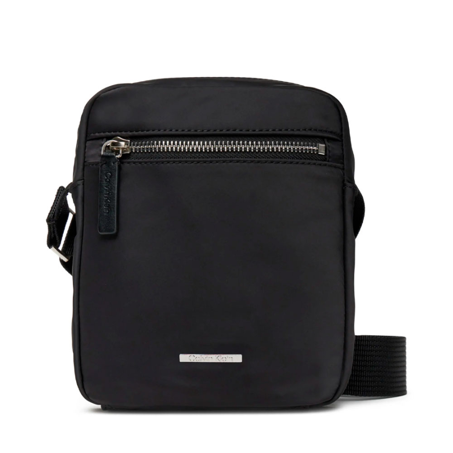 sleek-nylon-reporter-shoulder-bag sleek-nylon-reporter-shoulder-bag