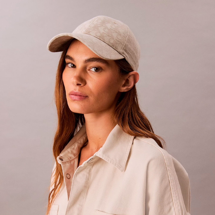 casquette-jacquard-avec-logo casquette-jacquard-avec-logo