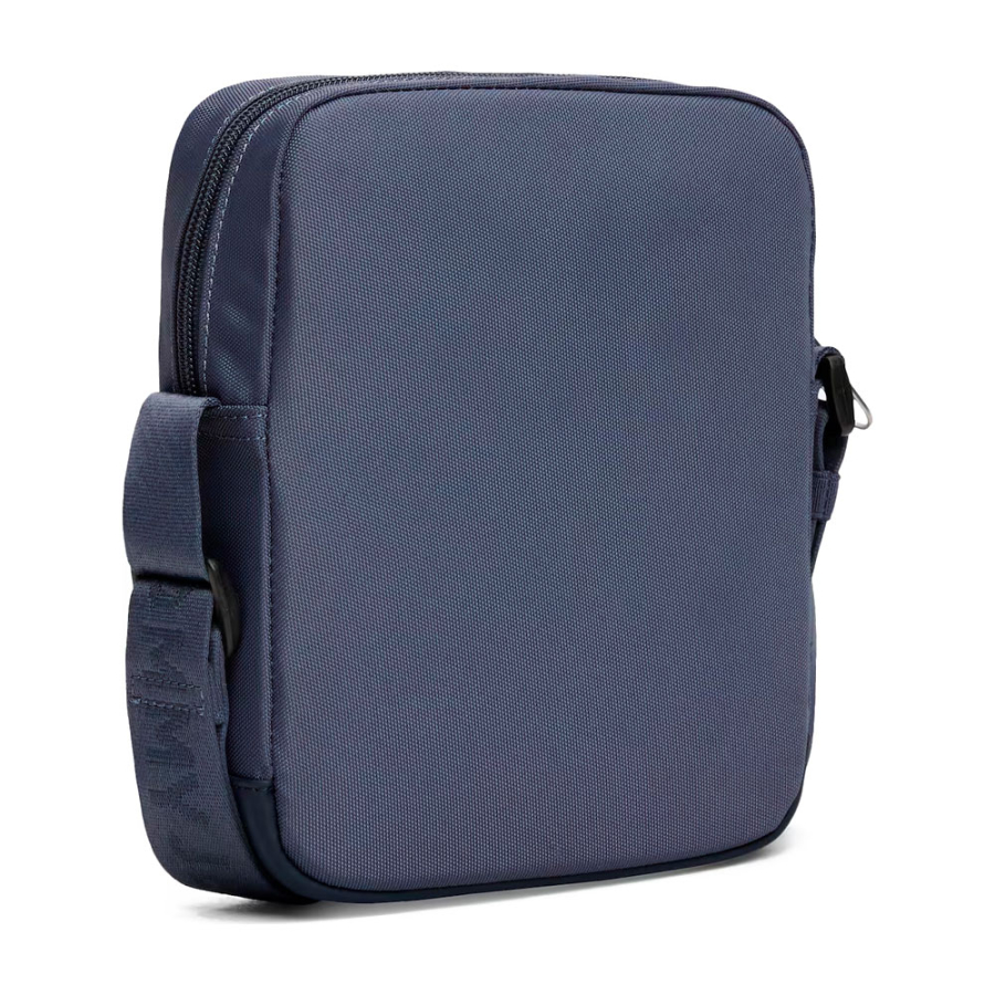 essential-daily-shoulder-bag essential-daily-shoulder-bag