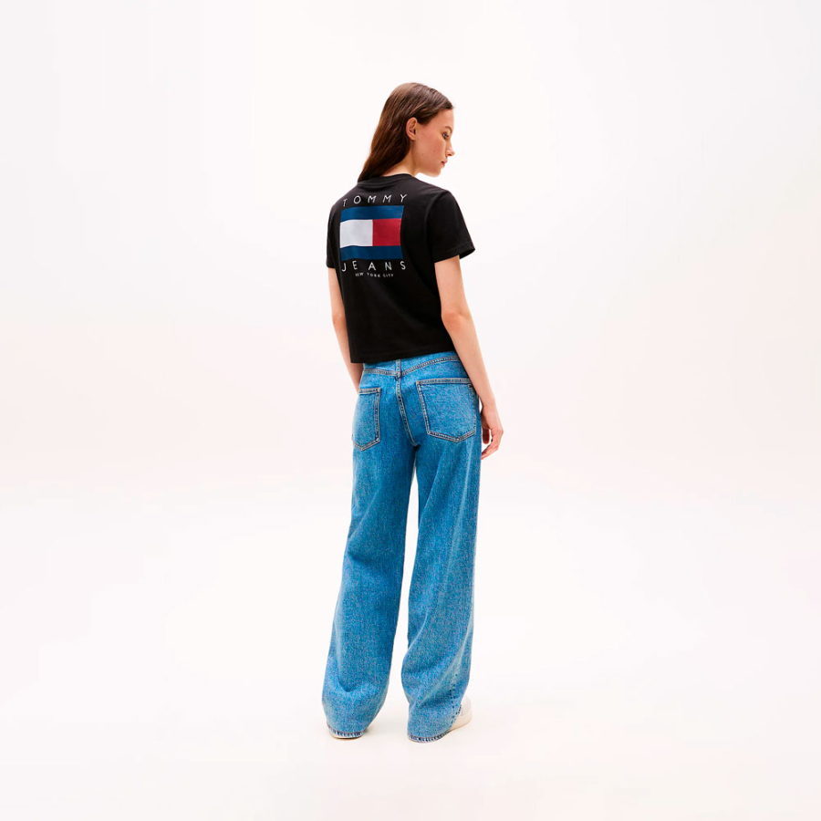 t-shirt-with-logo-on-the-back t-shirt-with-logo-on-the-back