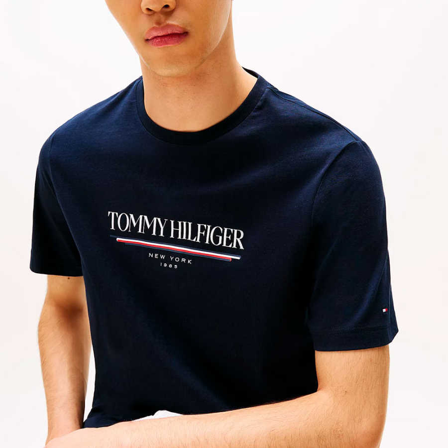 t-shirt-col-rond-avec-logo t-shirt-col-rond-avec-logo