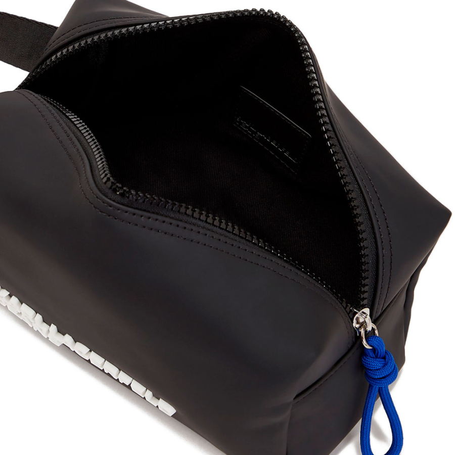 trousse-de-toilette-enduite trousse-de-toilette-enduite