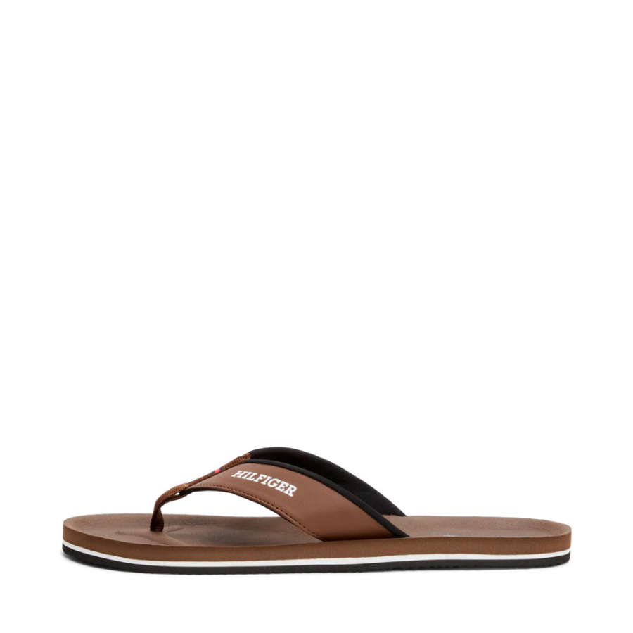 flip-flops-mit-gepolsterten-riemen-und-aufschrift flip-flops-mit-gepolsterten-riemen-und-aufschrift