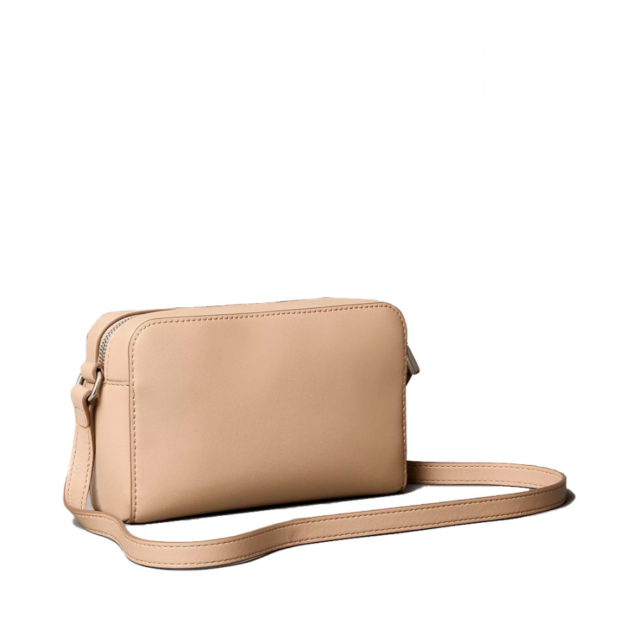 borsa-a-tracolla-per-fotocamera-scolpita borsa-a-tracolla-per-fotocamera-scolpita