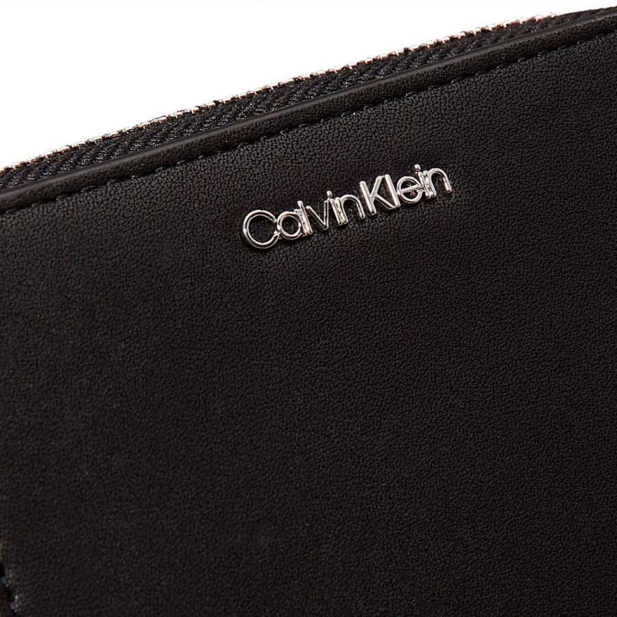 cartera-con-cremallera-en-el-contorno cartera-con-cremallera-en-el-contorno