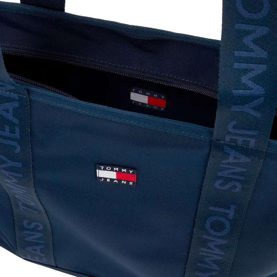 sac-fourre-tout-essentiel-avec-inscription sac-fourre-tout-essentiel-avec-inscription