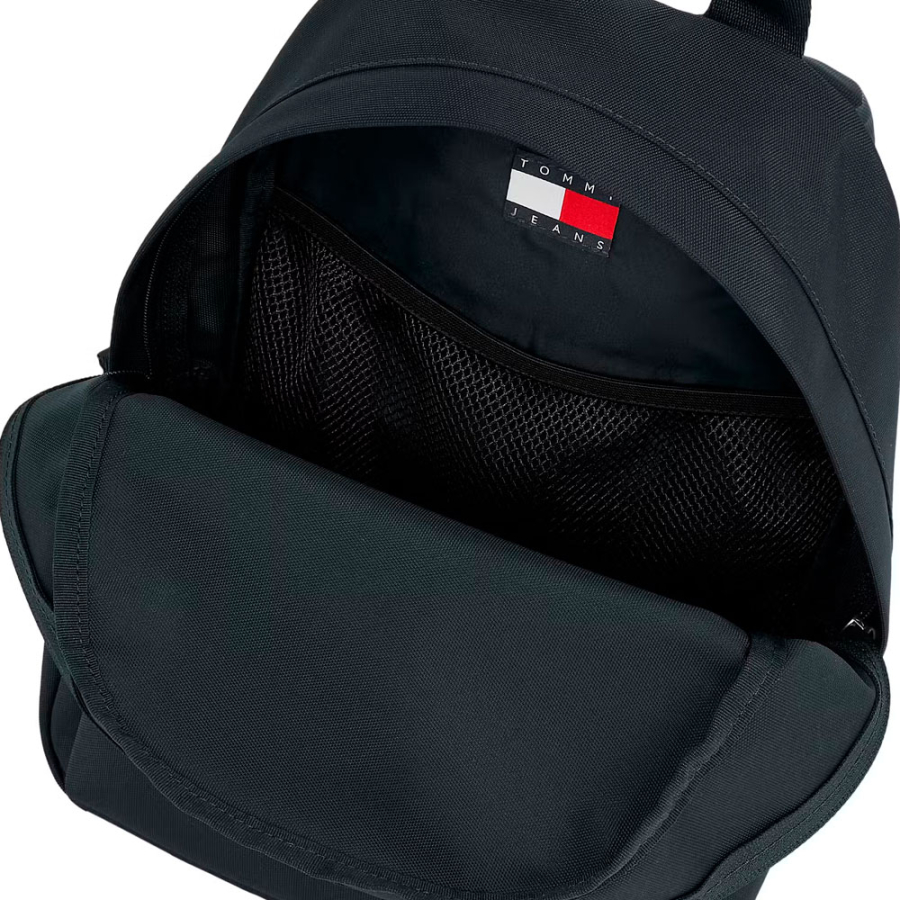 mochila-essencial-com-patch-de-logotipo mochila-essencial-com-patch-de-logotipo