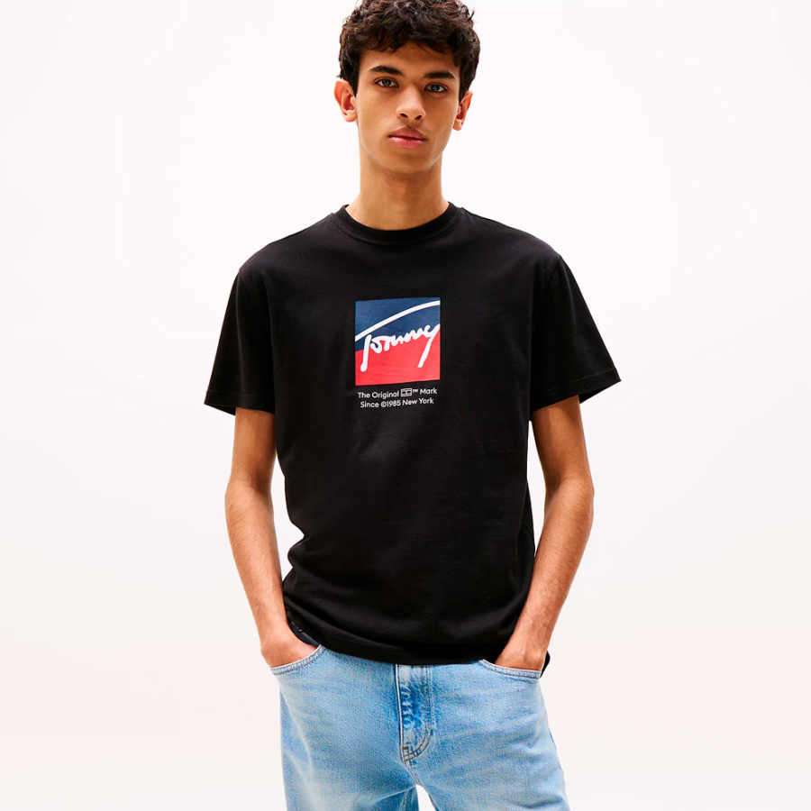 t-shirt-with-distinctive-logo t-shirt-with-distinctive-logo