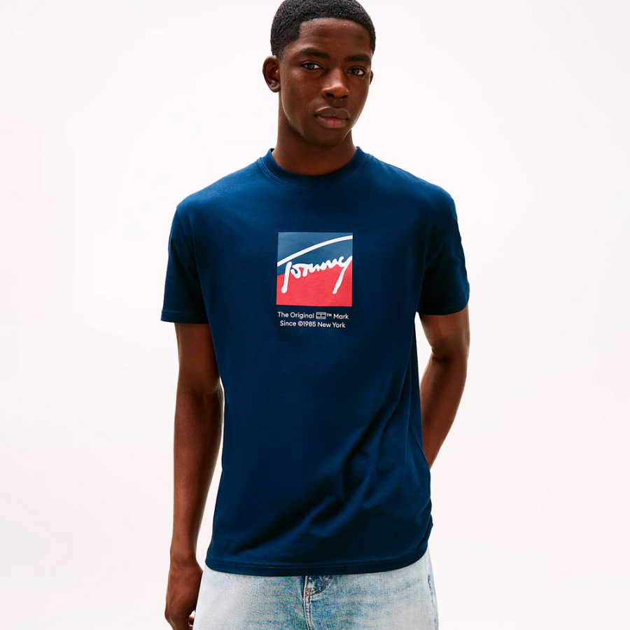 t-shirt-avec-logo-distinctif t-shirt-avec-logo-distinctif