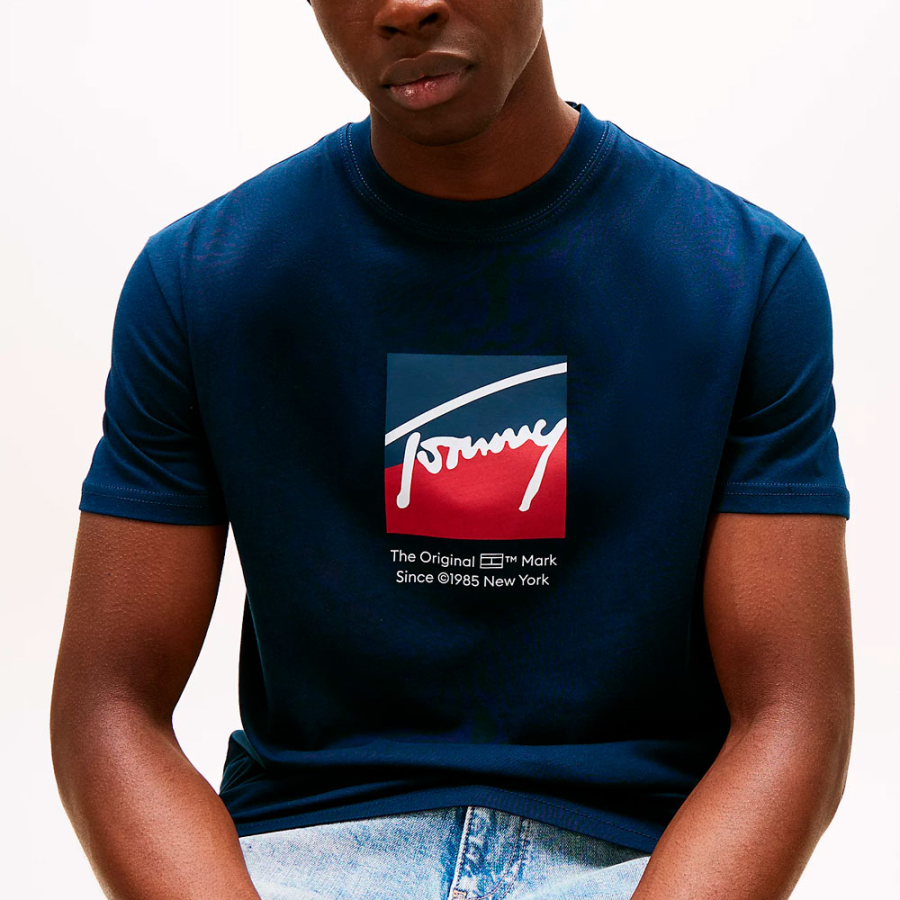 t-shirt-avec-logo-distinctif t-shirt-avec-logo-distinctif