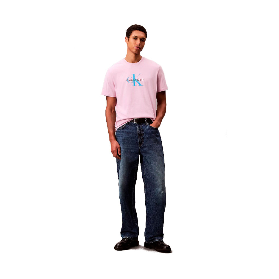 camiseta-con-logo-monograma camiseta-con-logo-monograma