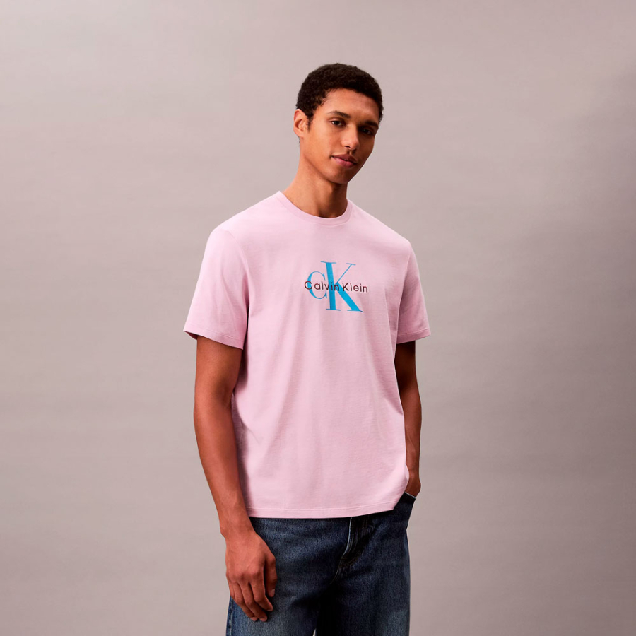 camiseta-con-logo-monograma camiseta-con-logo-monograma