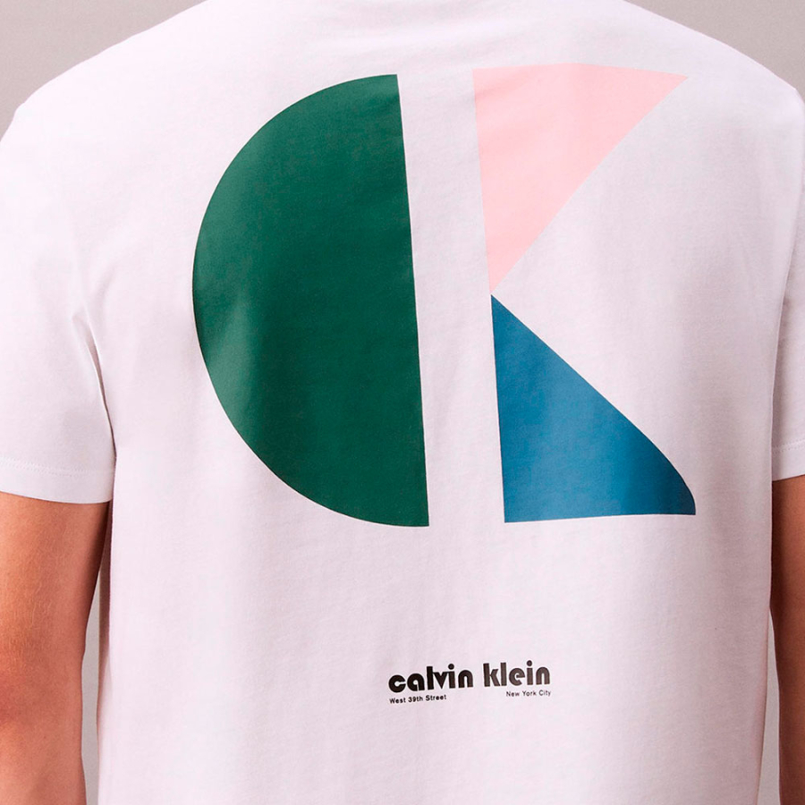 camiseta-con-el-logo-grafico camiseta-con-el-logo-grafico