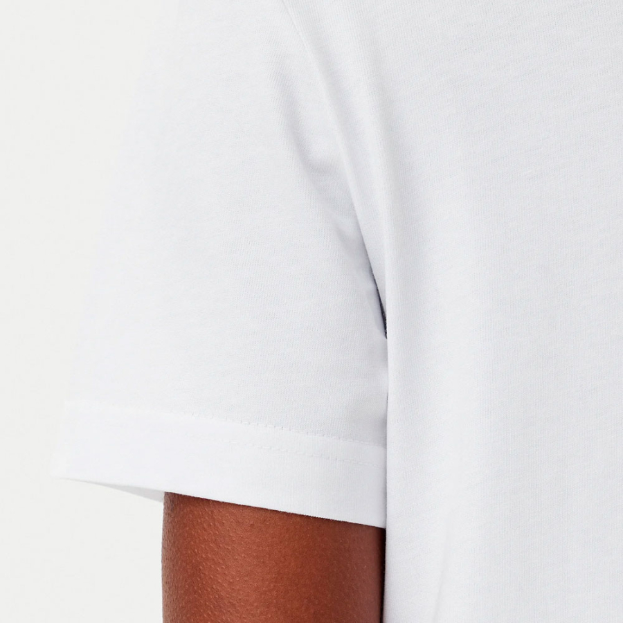 t-shirt-mit-monogramm-rundhalsausschnitt t-shirt-mit-monogramm-rundhalsausschnitt