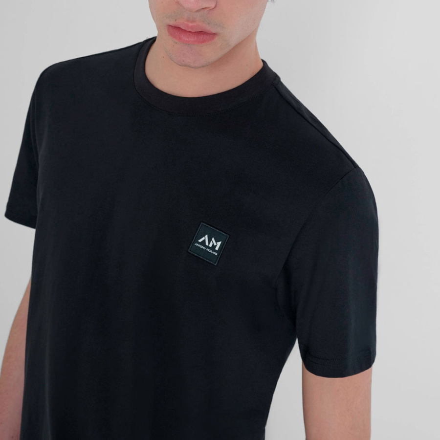 camiseta-de-ajuste-regular-con-parche-de-logotipo camiseta-de-ajuste-regular-con-parche-de-logotipo