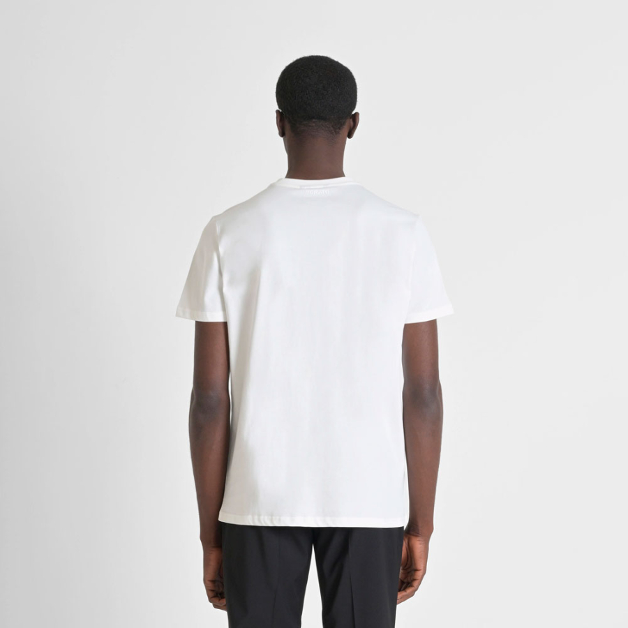 camiseta-de-ajuste-regular-con-estampado-de-goma camiseta-de-ajuste-regular-con-estampado-de-goma