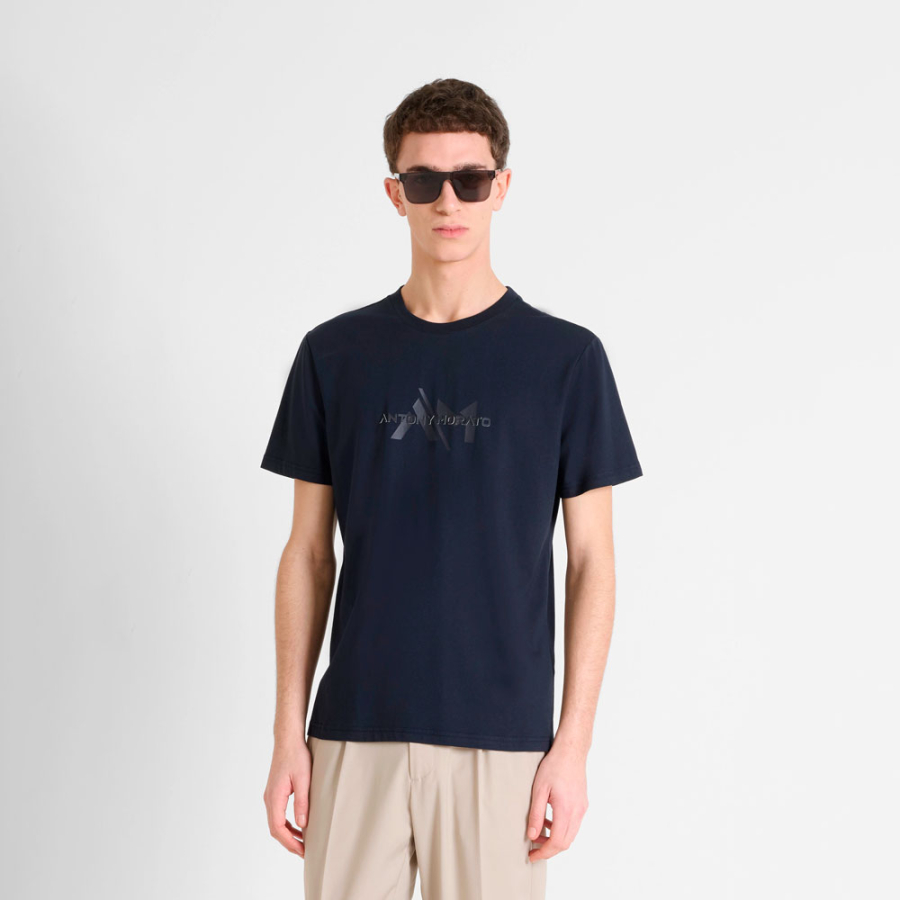 t-shirt-a-logo-de-couleur-unie-coupe-reguliere t-shirt-a-logo-de-couleur-unie-coupe-reguliere