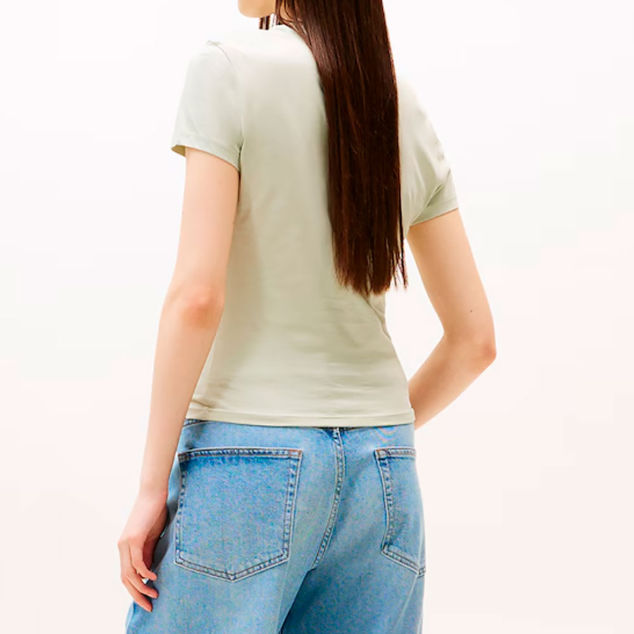 camiseta-slim-essential-logo2