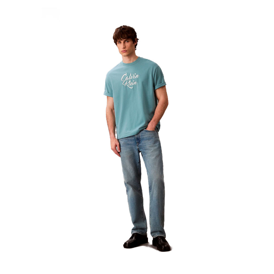 camiseta-holgada-con-logo-grafico-con-letras
