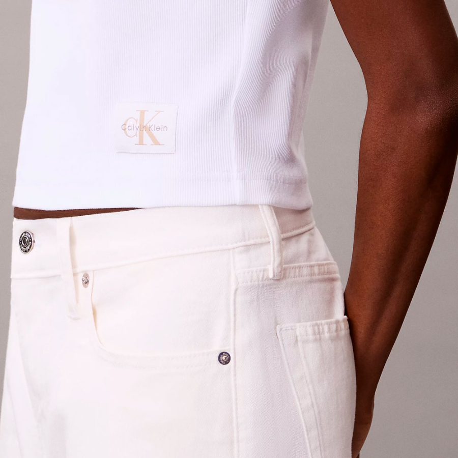 camiseta-de-algodao-canelada-slim-fit-com-emblema camiseta-de-algodao-canelada-slim-fit-com-emblema