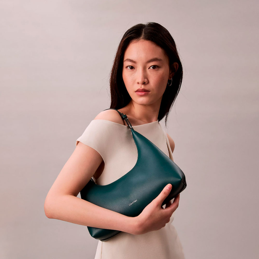 bolsa-de-ombro-com-logotipo-em-folha-metalica bolsa-de-ombro-com-logotipo-em-folha-metalica