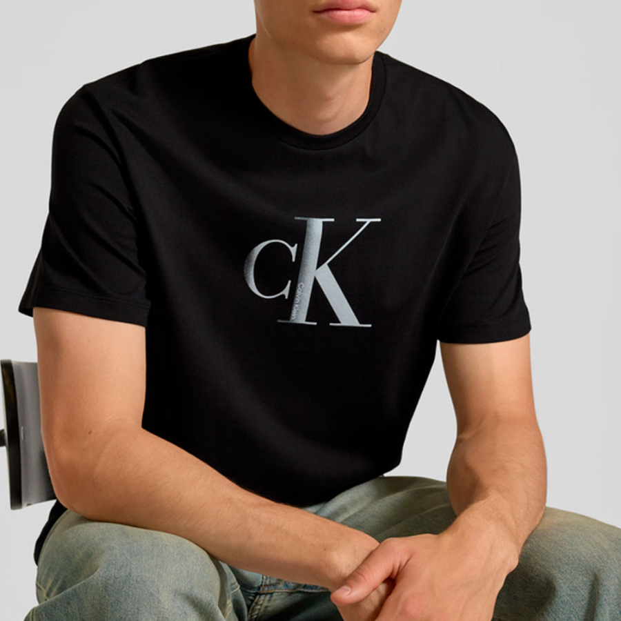 t-shirt-classica-con-monogramma-centrale t-shirt-classica-con-monogramma-centrale