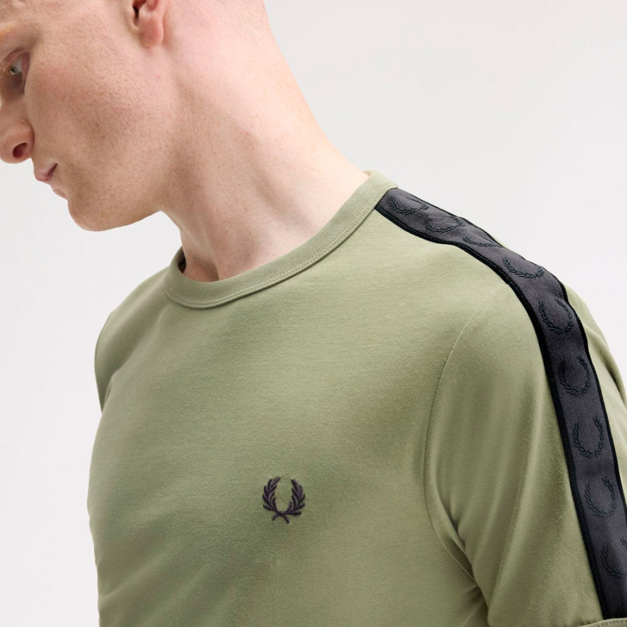 t-shirt-ringer-avec-bande-athletique-contrastante t-shirt-ringer-avec-bande-athletique-contrastante