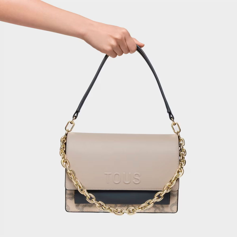 mittelgrosse-schultertasche-audree-in-taupe-kaos-icon mittelgrosse-schultertasche-audree-in-taupe-kaos-icon