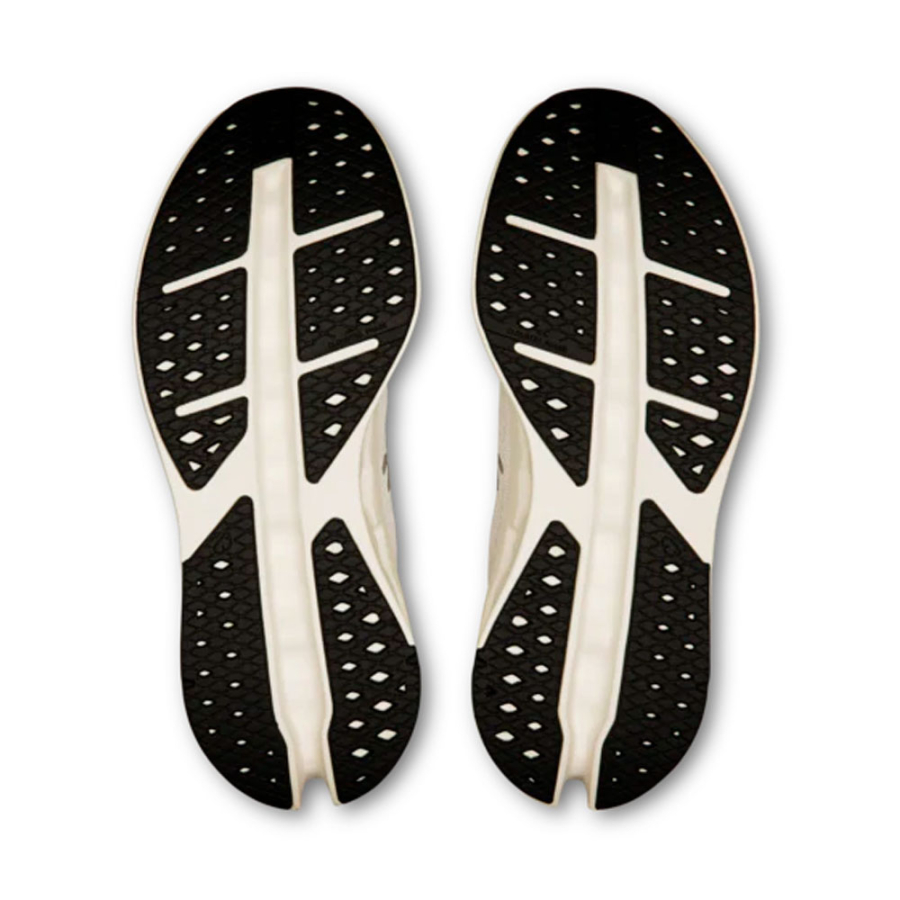 chaussures-cloudsurfer-max-1 chaussures-cloudsurfer-max-1