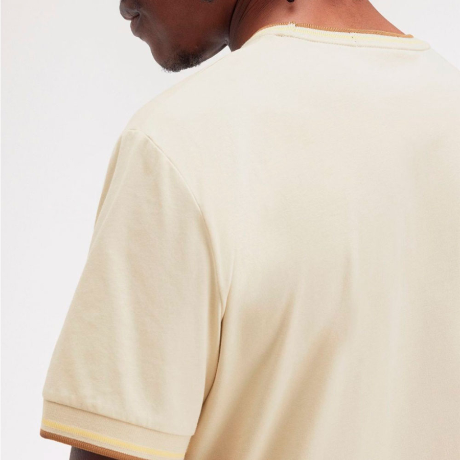 t-shirt-con-finiture-a-due-strisce t-shirt-con-finiture-a-due-strisce