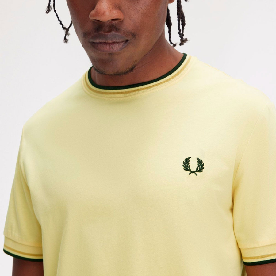 t-shirt-con-finiture-a-due-strisce t-shirt-con-finiture-a-due-strisce