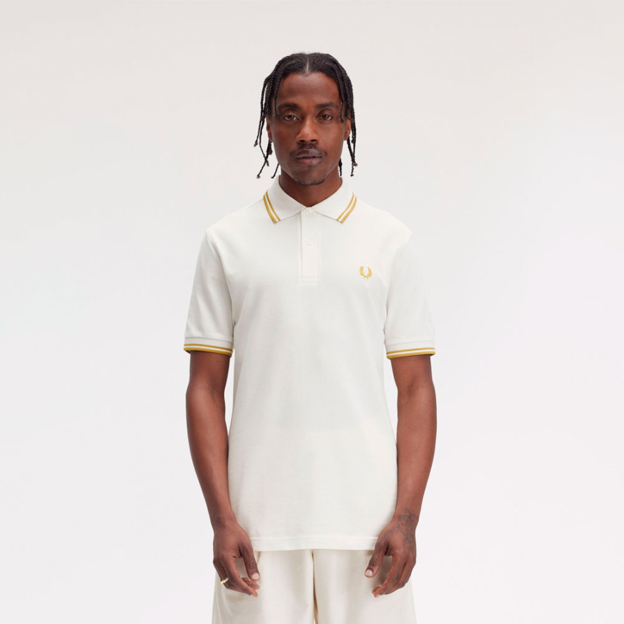 poloshirt-mit-zwei-tipps